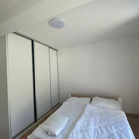 V Utulnom Prostredi Rajeckych Teplic * 라젝크테플리스